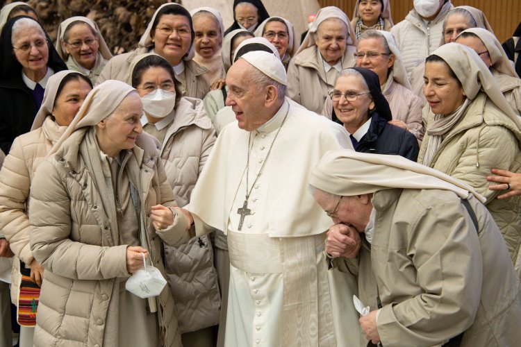 Pope Francis tells religious sisters to fight back when mistreated by 'men of the Church'