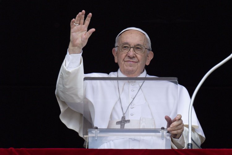 Pope Francis implores leaders of Sri Lanka to listen to the cries of the people