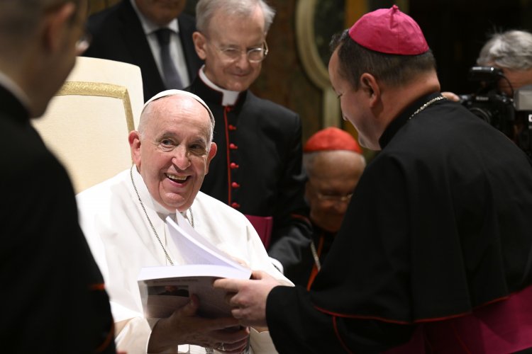 Encounter with Pope Francis caps formation course for new bishops